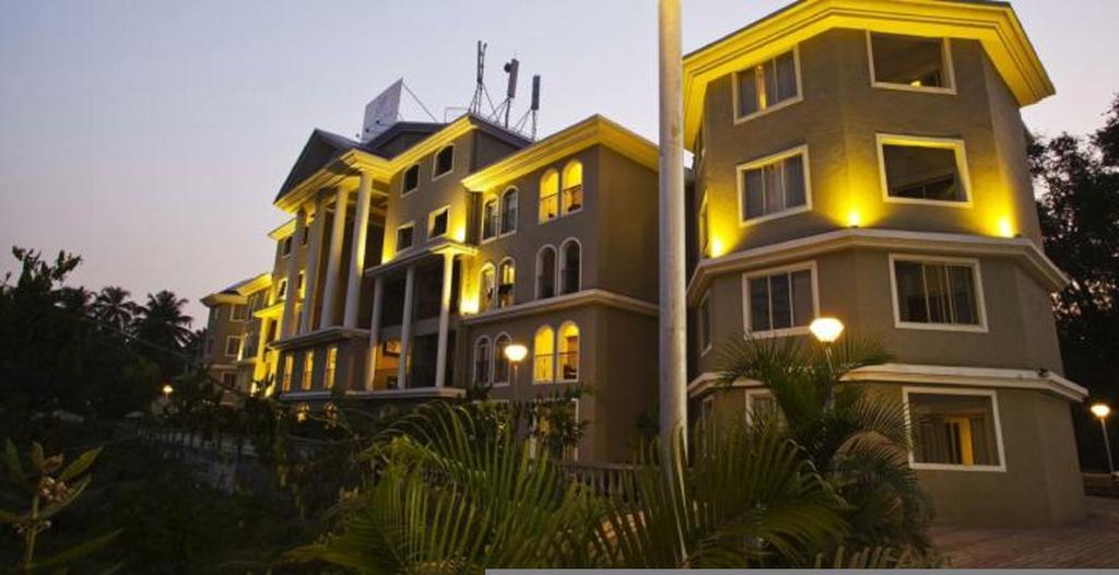 The Golden Suites & Spa Calangute Exterior photo